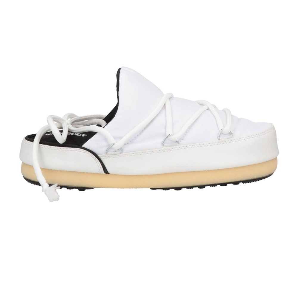 NEW Moon Boot white mules